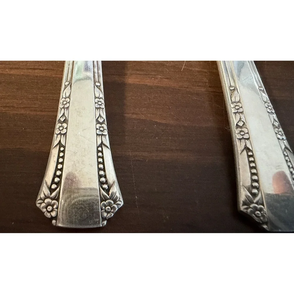 Oneida 1881 Rogers Floral Queen Silverplate Tablespoons Serving Spoons Set of 4